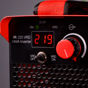 Инвертор сварочный FUBAG IR 220 VRD в Чите фото