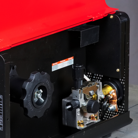 Сварочный полуавтомат FUBAG IRMIG 200 SYN LED с горелкой 250 А в комплекте в Чите фото